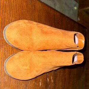 Women's Tan Suede Ankle Boots